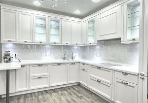 Кухня классическая белая глянцевая МДФ фасад пленочный от производителя в Николаеве